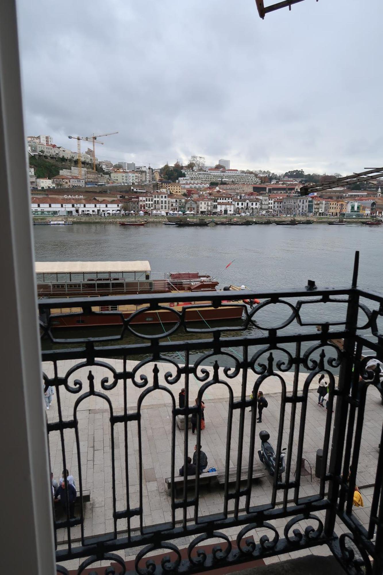 Apartamentos Sobre O Douro Порту Экстерьер фото